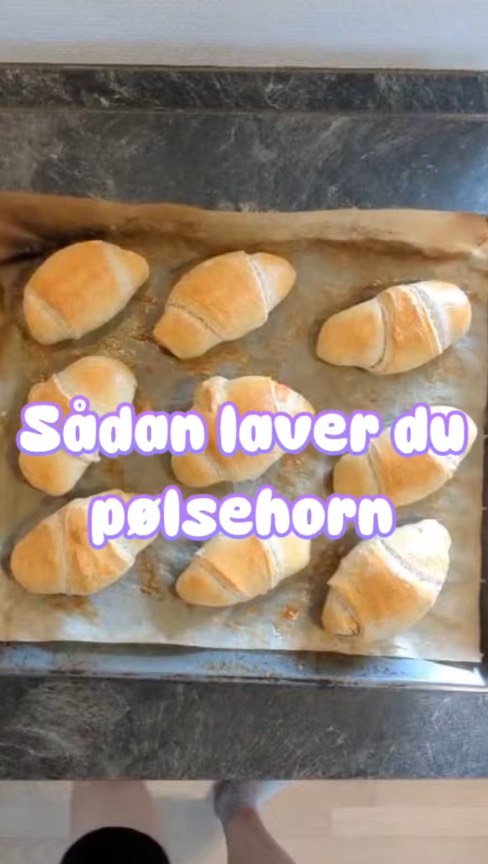 ☀️ Tilbage til madpakkerne efter sommerferien ☀️

Skal det være lidt ekstra lækkert i ungernes madpakke, er hjemmelavede pølsehorn altid et hit 🌭😋 Jeg bruger momsemad.dk’s opskrift – bløde, luftige og lige til at fryse, så der altid er noget klar på travle morgener 🙌 Perfekt til både skole, job… og en lille snack til dig selv 😜

#madpakkeinspiration #pølsehorn #hjemmelavet #madpakker #momsemad